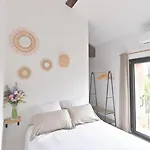 Maison De Charme 12 Personnes Avec 3 Independantes Au Mas Conte A En Roussillon *